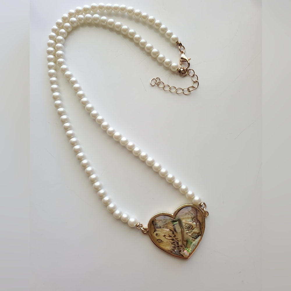Elegant Pearl Heart Pendant Necklace